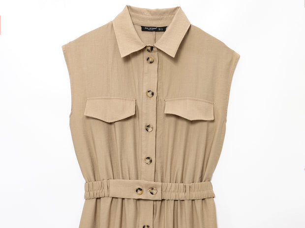 khaki women wearing a jumpsuit with side pockets uniqlo zara mango style online shopping sleeveless cargo utility wear cuff sleeves short belted waist gartered button down polo shirt everyday casual style classic wear ootd outfit must have trending 